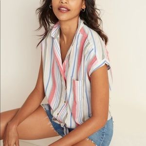 💗 3/25 Multi color striped collared t shirt